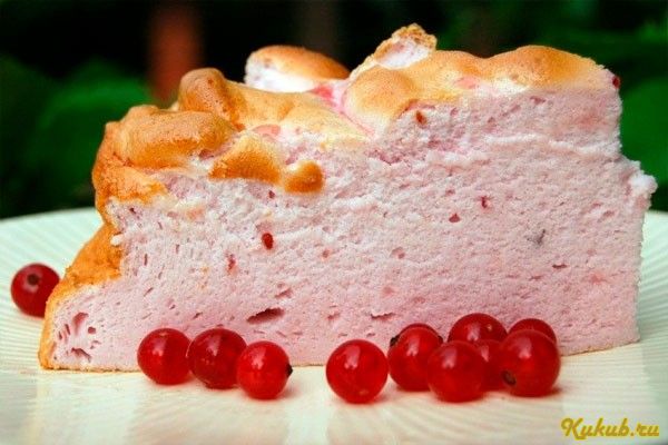 торт-суфле, ягодами
