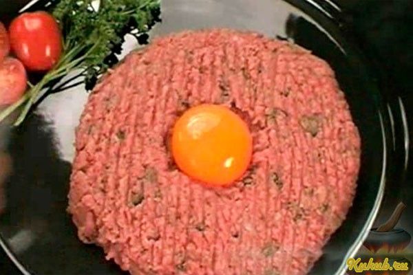 бифштекс, пикантной, приправой бифштекс, пикантной, приправой