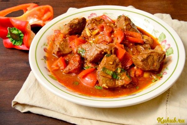 гуляш, свинины, свинина, бекон