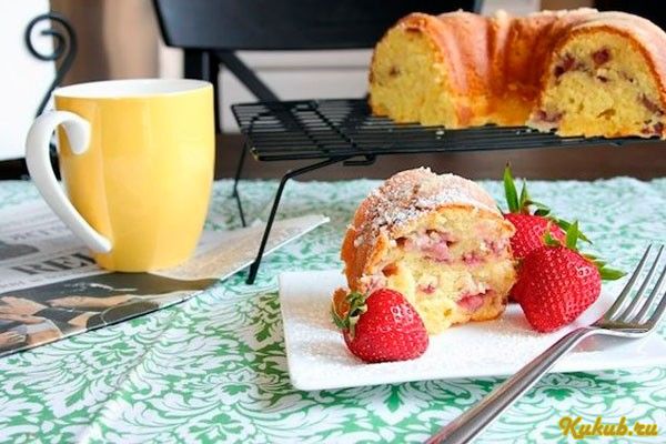 кекс, клубничный