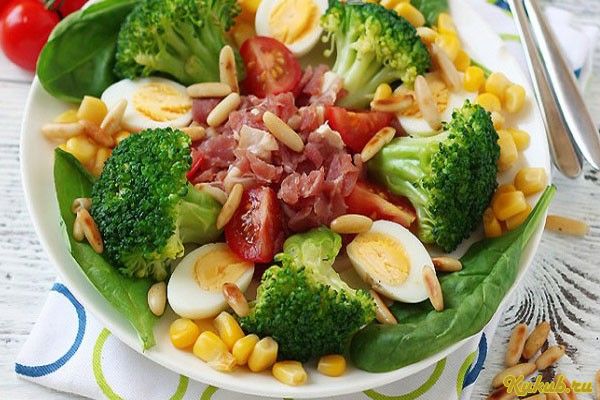 салат, брокколи, бекон