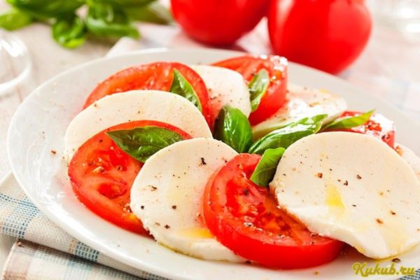 салат, капрезе, сыром