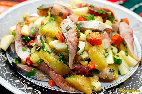 салат, сельдью, овощами салат, сельдью, овощами