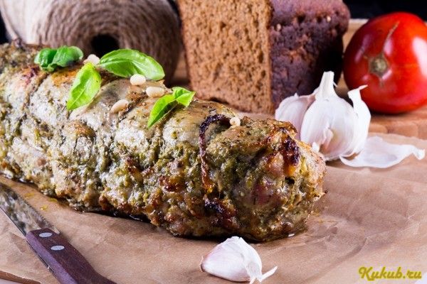 свинина, фаршированная, соусом